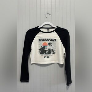 Shein Cropped Long Sleeve Tee Size M